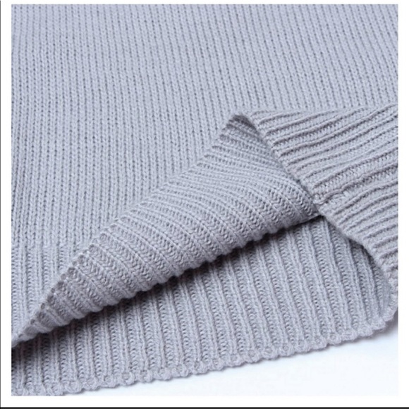 Women's Heart Pullover Sweater - Picture 4 of 5